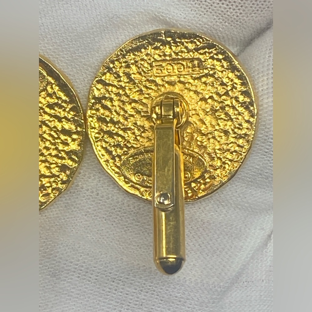 Chanel Vintage 80s Gold Tone Cufflinks - Picture 6 of 14